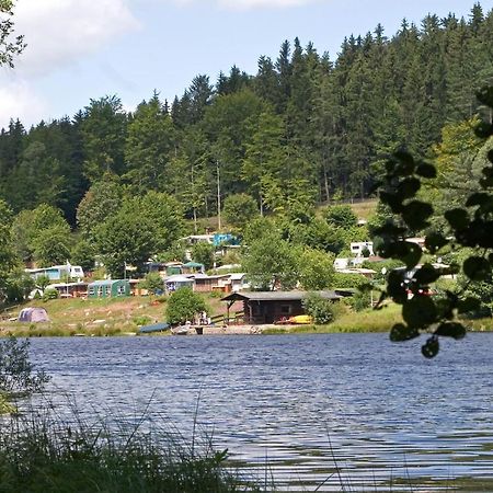 Freizeit- Und Campinganlage Gaisweiher Flossenburg Bagian luar foto