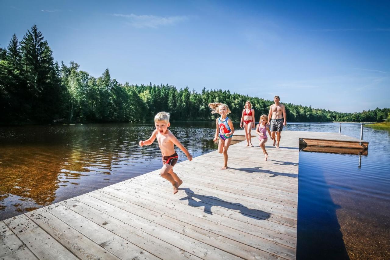 Freizeit- Und Campinganlage Gaisweiher Flossenburg Bagian luar foto
